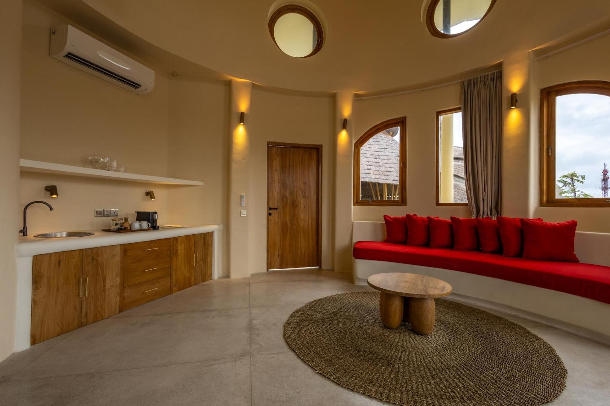 Nuanu Suites & Accommodations Танах Лот Экстерьер фото